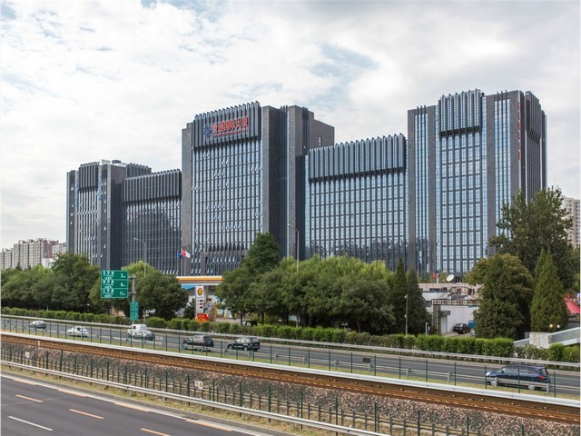 条形有载分接开关智能控制器